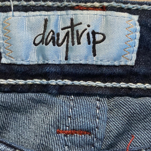 Daytrip Skinny from Buckle - Picture 5 of 8